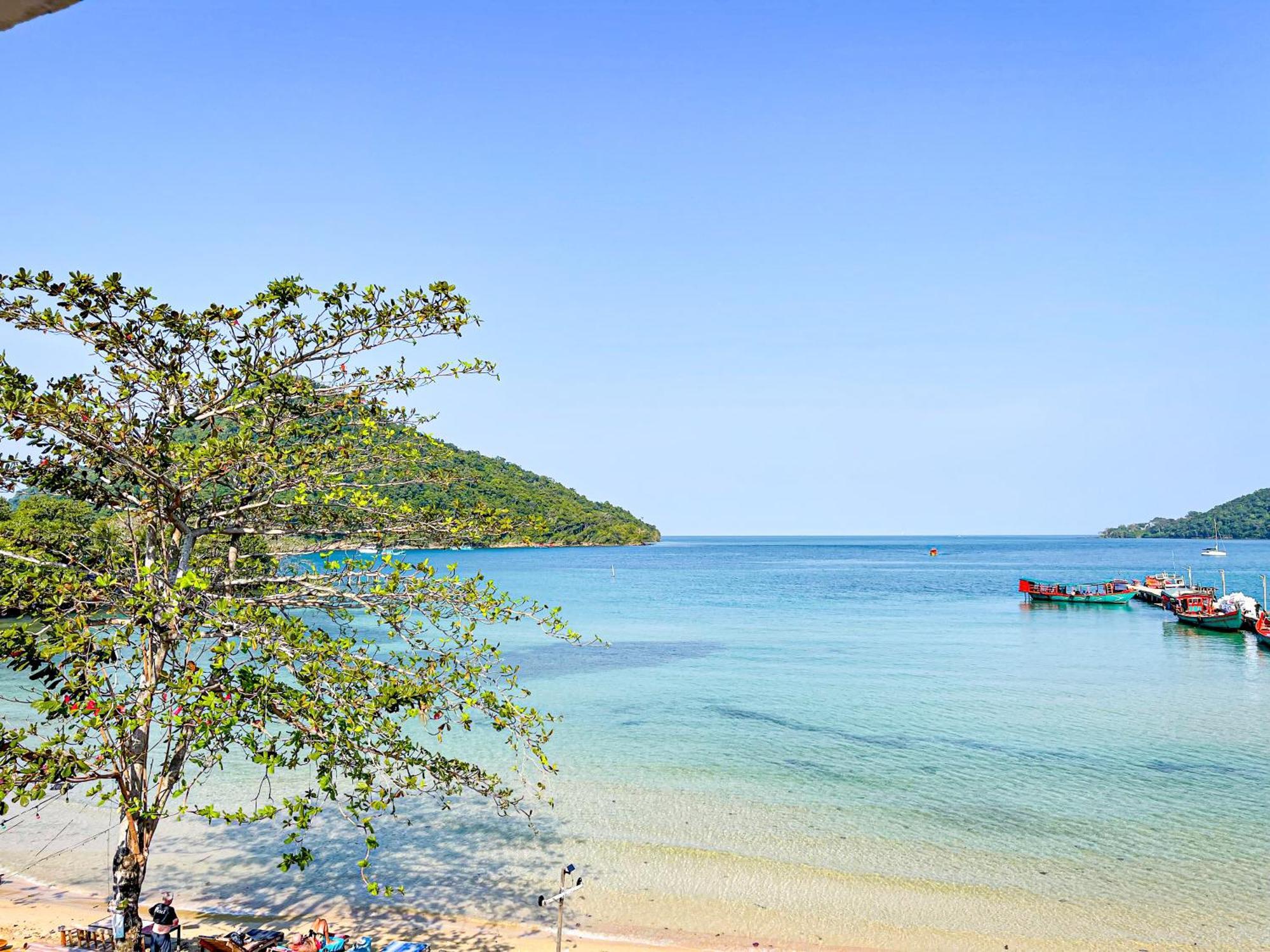 Coral Hotel Koh Rong Sanloem Exterior photo
