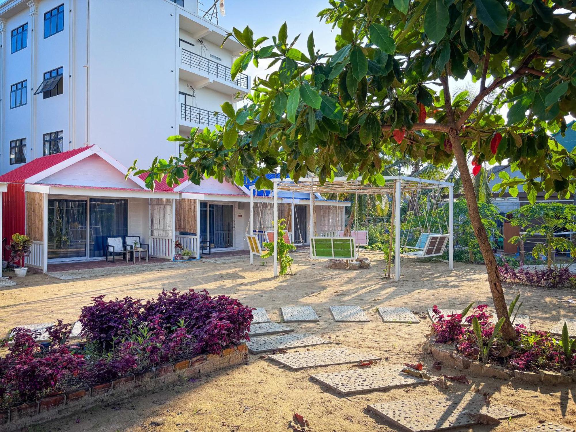 Coral Hotel Koh Rong Sanloem Exterior photo