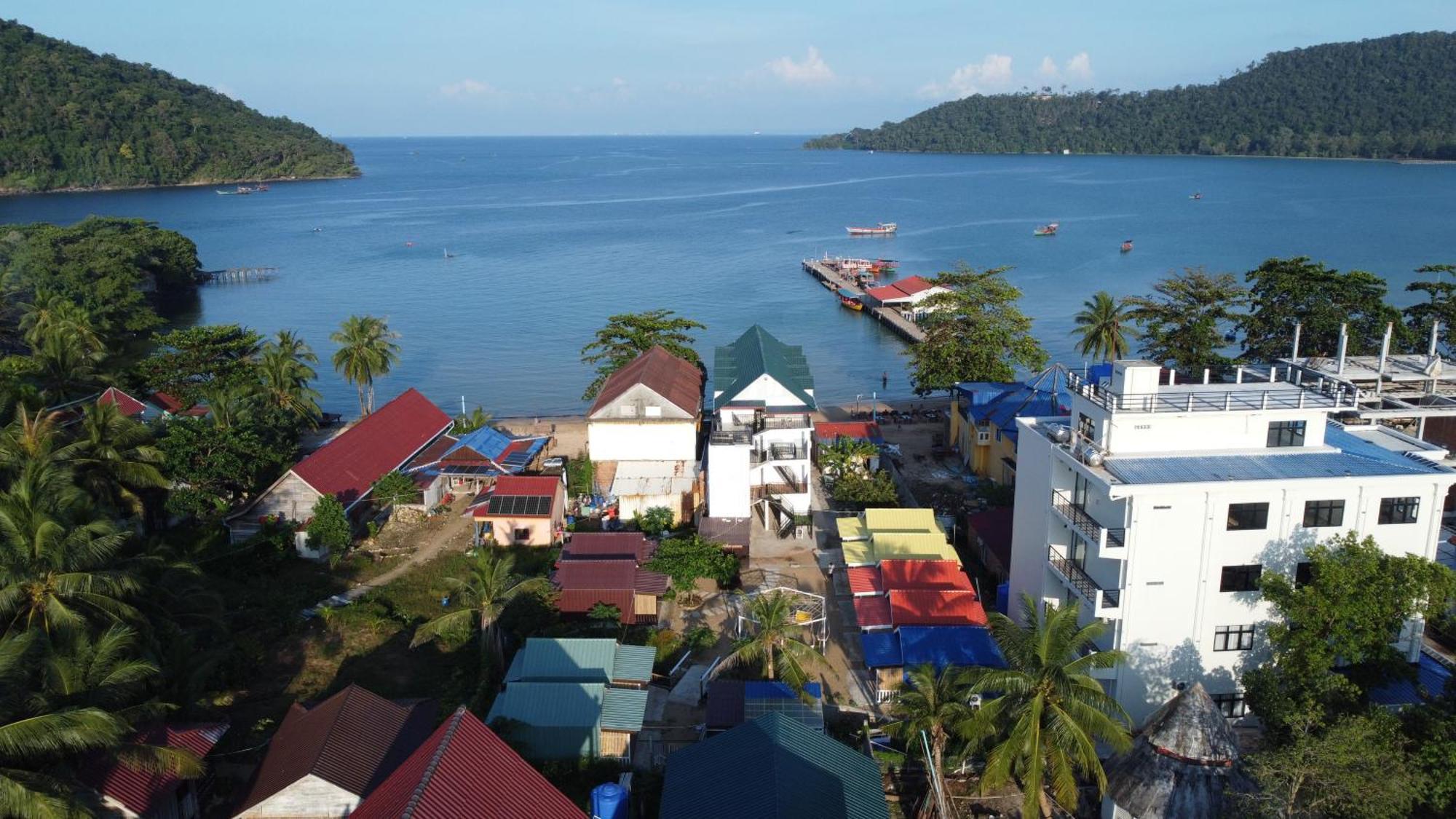 Coral Hotel Koh Rong Sanloem Exterior photo